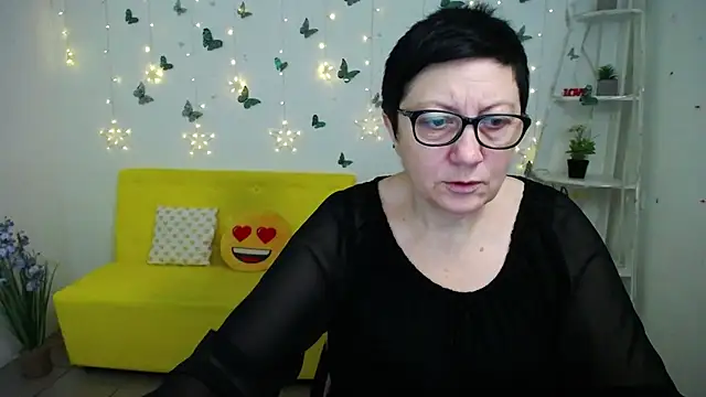 EmilyL0ve online show from February 2026 06:25:02 AM