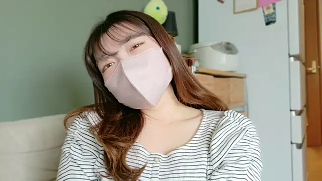   Yui  online show from March 2026 01:46:02 AM