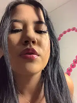 DulcePiink online show from March 2026 08:10:01 PM