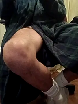 DucesWild23 online show from April 2026 03:42:02 AM