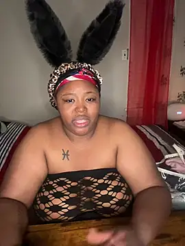 Chocolatebunnyxx96 online show from February 2026 06:01:01 AM