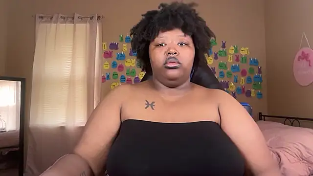Chocolatebunnyxx96 online show from June 2026 03:28:02 PM