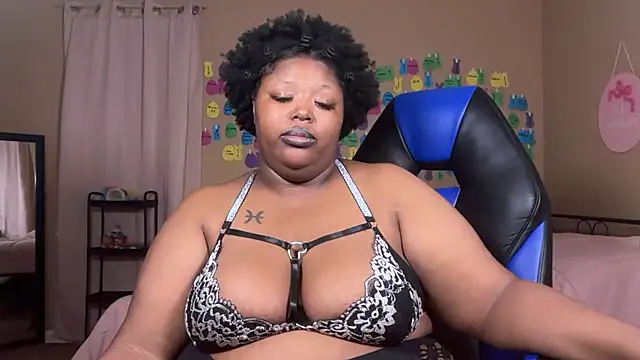 Chocolatebunnyxx96 online show from July 2026 03:45:02 AM