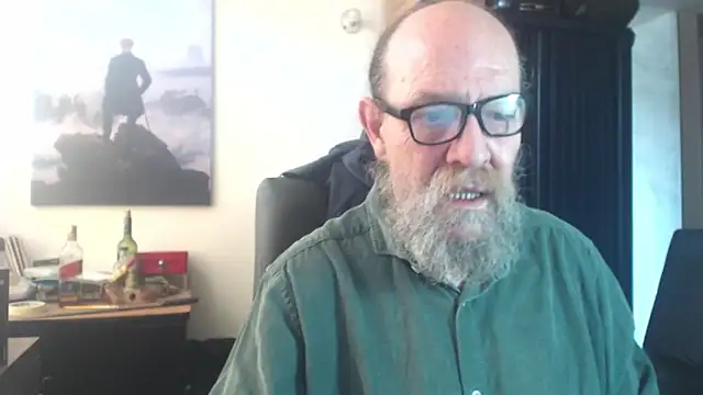 Uncle Hottie online show from June 2026 03:27:01 PM