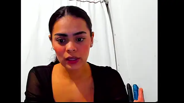 Antonella Gomez22 online show from February 2026 12:53:01 AM