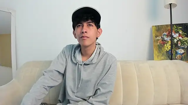julian xx online show from May 2026 02:24:02 PM