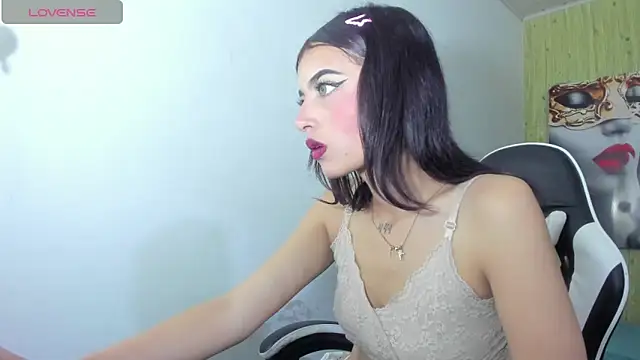 honeyluxe  online show from April 2026 04:24:01 AM