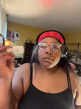 Snapshot of MistressKitan chatting on March 2026 07:44:01 PM MistressKitan online show from March 2026 07:44:01 PM