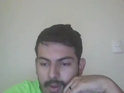 Mateotubbe online show from April 2026 09:59:02 PM