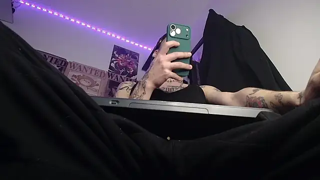 Snapshot of Anhony_Muscle chatting on February 2026 07:43:02 PM Anhony Muscle online show from February 2026 07:43:02 PM