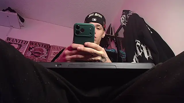 Snapshot of Anhony_Muscle chatting on February 2026 07:13:02 PM Anhony Muscle online show from February 2026 07:13:02 PM