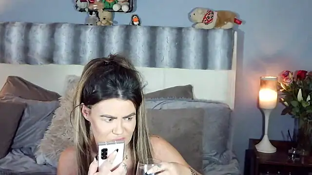 Snapshot of ScottishIvy chatting on February 2026 07:39:02 PM ScottishIvy online show from February 2026 07:39:02 PM