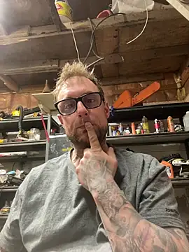 WIDBIGWHITECOCK online show from April 2026 04:28:01 AM