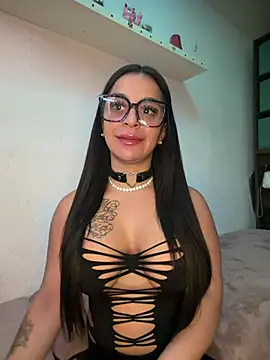 sweetxlayla online show from July 2026 11:23:01 AM