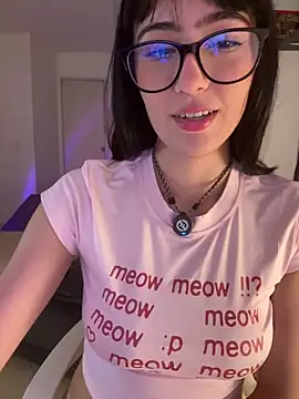 HinaSweet online show from April 2026 12:44:01 AM