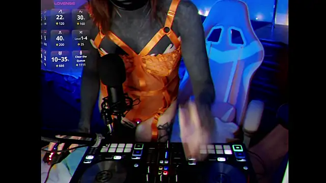 Gloomy Suemi online show from April 2026 04:15:02 PM