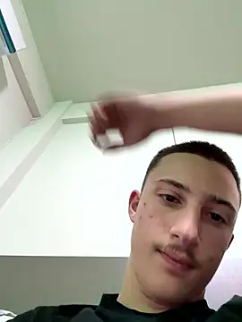 chrisst32 online show from January 2026 09:42:01 PM