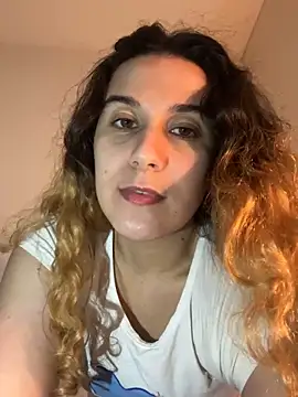 Snapshot of joanaguerreiru chatting on February 2026 11:10:02 PM joanaguerreiru online show from February 2026 11:10:02 PM