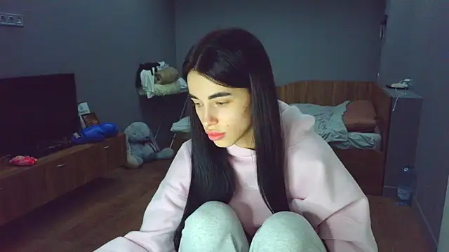 Vlada Elfie online show from April 2026 07:58:01 PM