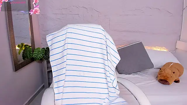 lanna 18  online show from April 2026 11:36:01 AM