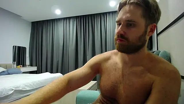 LorenzoLux online show from April 2026 07:51:02 PM