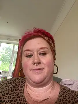 BustyRedxx online show from June 2026 04:22:01 PM