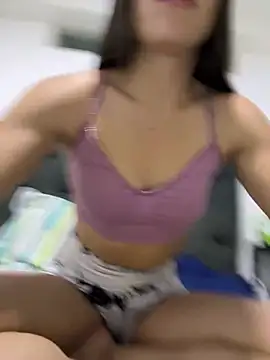 TaylorrHill online show from February 2026 07:17:02 PM