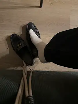 leshowcho online show from February 2026 08:54:01 PM