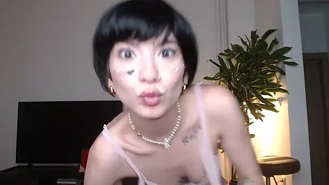 Marley Queen online show from July 2026 09:45:02 AM