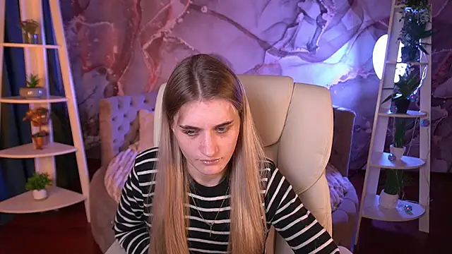 DiamondNina online show from March 2026 08:12:01 PM