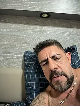 wolfbucker online show from March 2026 05:57:02 AM