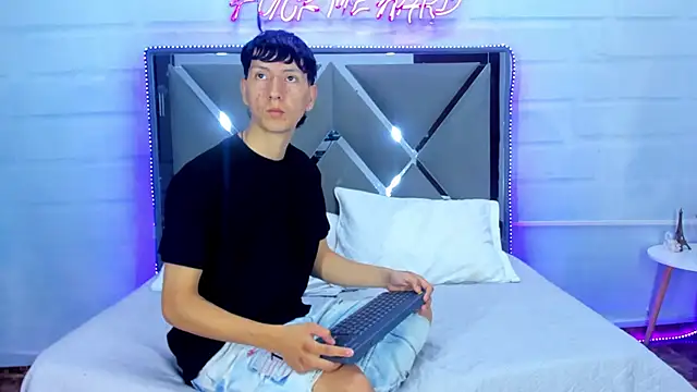 BunnyLove  online show from April 2026 12:08:02 AM