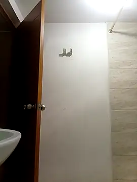 aunstin mohamme online show from April 2026 09:53:01 PM