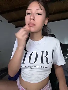 Kitty20205 online show from March 2026 03:13:01 AM