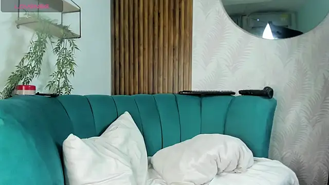 Nicki Ripperton online show from March 2026 03:12:01 AM