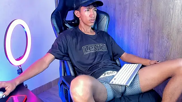 neitan miller  online show from April 2026 01:00:02 PM