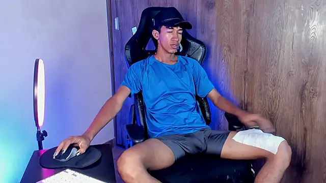 neitan miller  online show from April 2026 01:01:02 PM