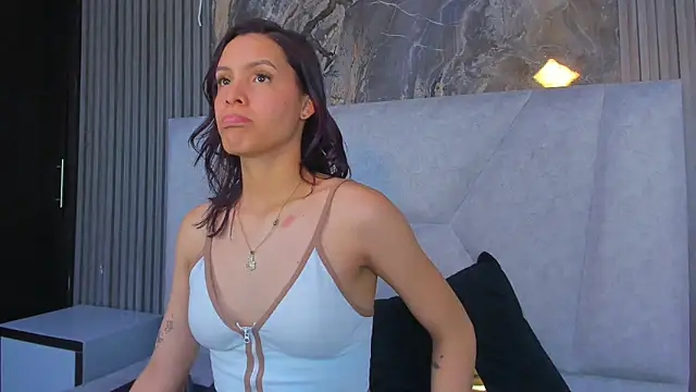 GraceAlexa12 online show from April 2026 04:08:01 PM
