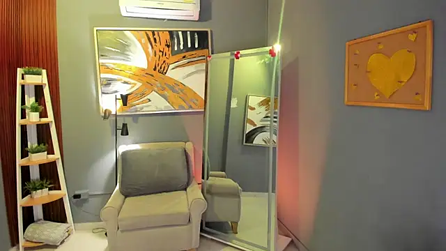 ailann  online show from April 2026 07:36:01 PM