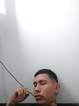 Scook Gray  online show from March 2026 07:08:01 PM