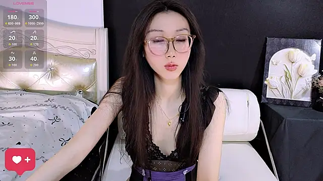 Queenbb88 online show from April 2026 11:37:01 AM