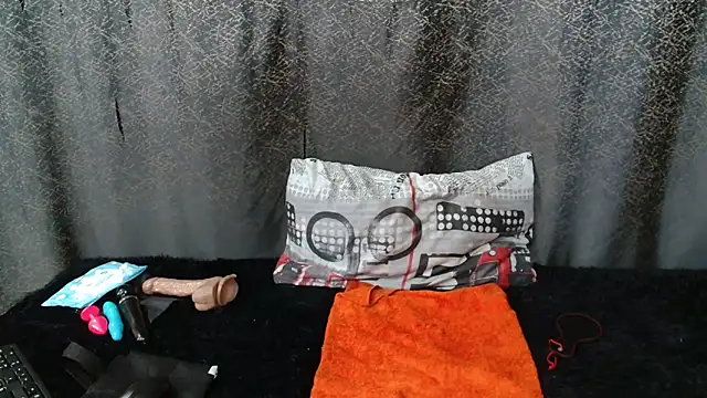 Amanda April online show from March 2026 05:57:02 PM