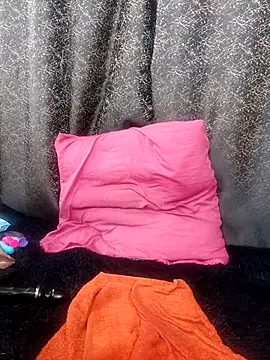 Amanda April online show from April 2026 07:58:02 PM