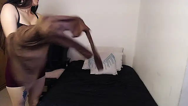 Shanel Lozano online show from April 2026 06:13:02 PM