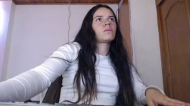 Shanel Lozano online show from April 2026 04:34:01 PM