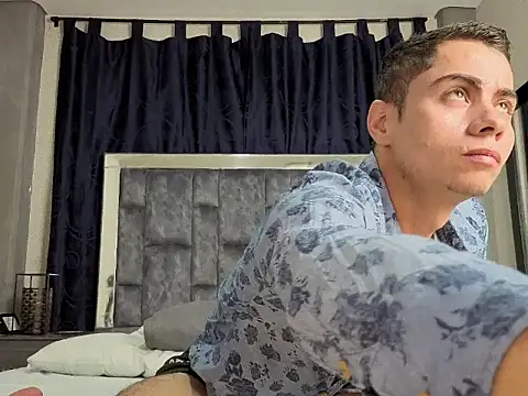 LeoMonnroe online show from January 2026 02:43:01 PM