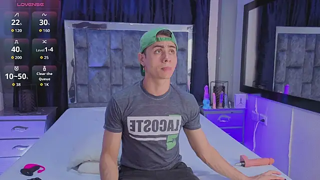 LeoMonnroe online show from April 2026 07:18:02 PM