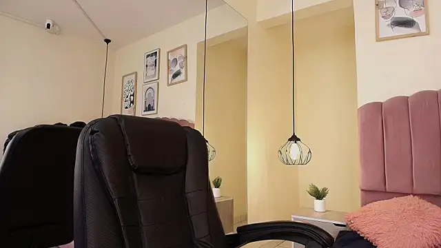 Hanabie  online show from April 2026 03:12:01 AM