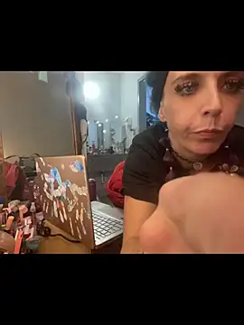 MegaTinyyy online show from May 2026 05:45:02 AM