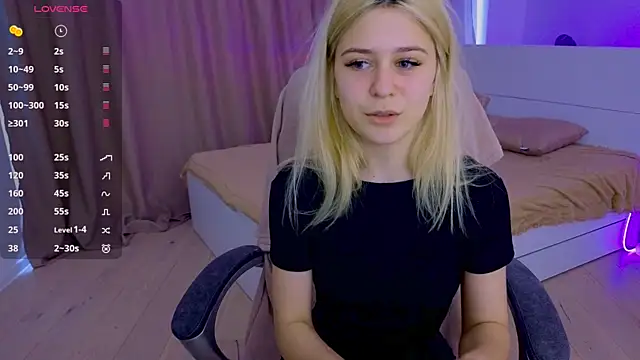 ApheliaStar online show from April 2026 03:28:01 PM